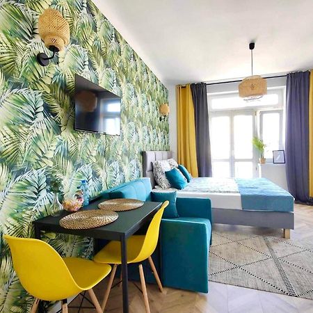 Olivia Apartments - Sloneczny Apartament W Centrum Warszawy, Plac Unii Lubelskiej, Lazienki Krolewskie, Pole Mokotowskie Варшава Екстериор снимка