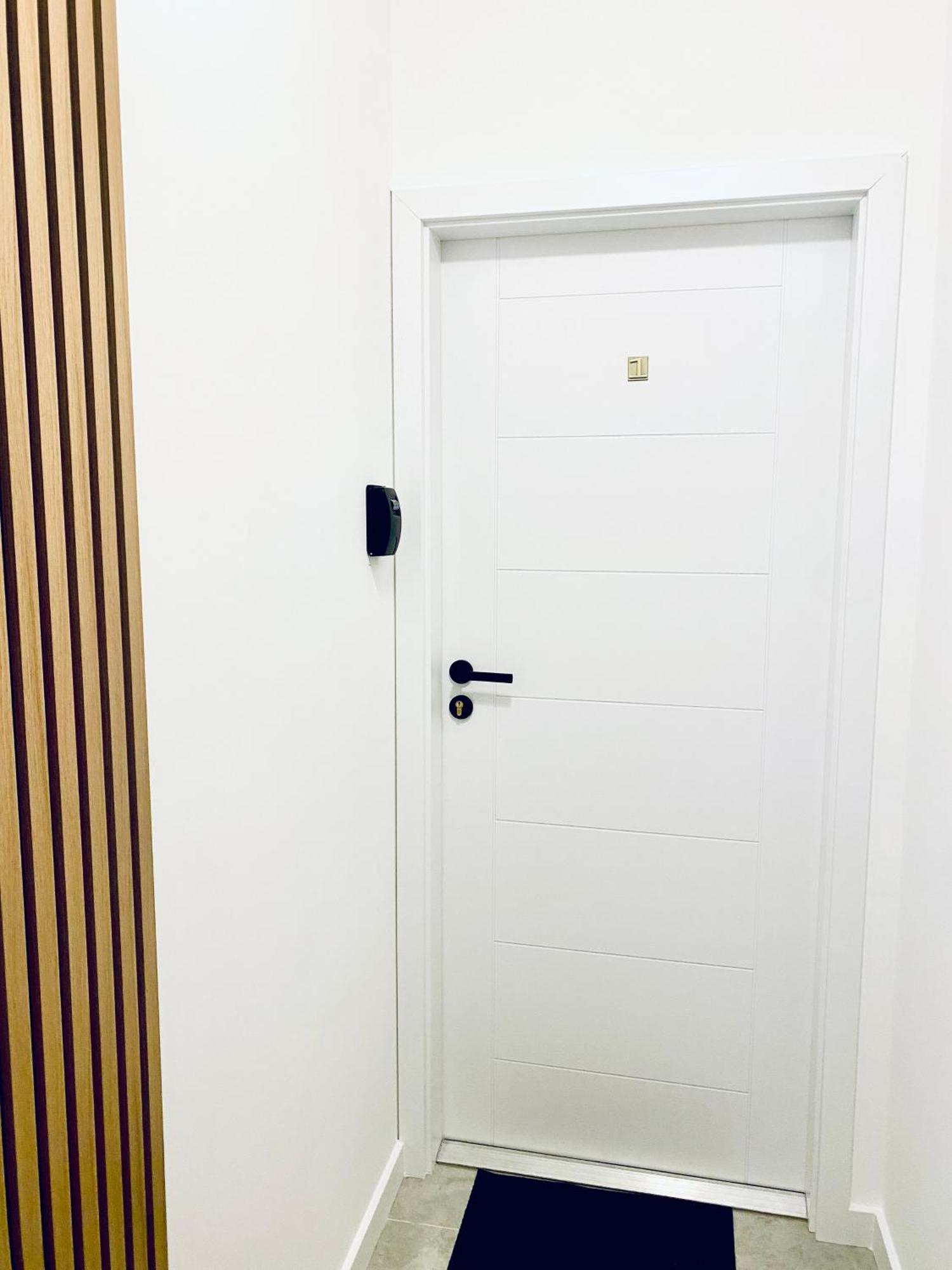 Olivia Apartments - Sloneczny Apartament W Centrum Warszawy, Plac Unii Lubelskiej, Lazienki Krolewskie, Pole Mokotowskie Варшава Екстериор снимка